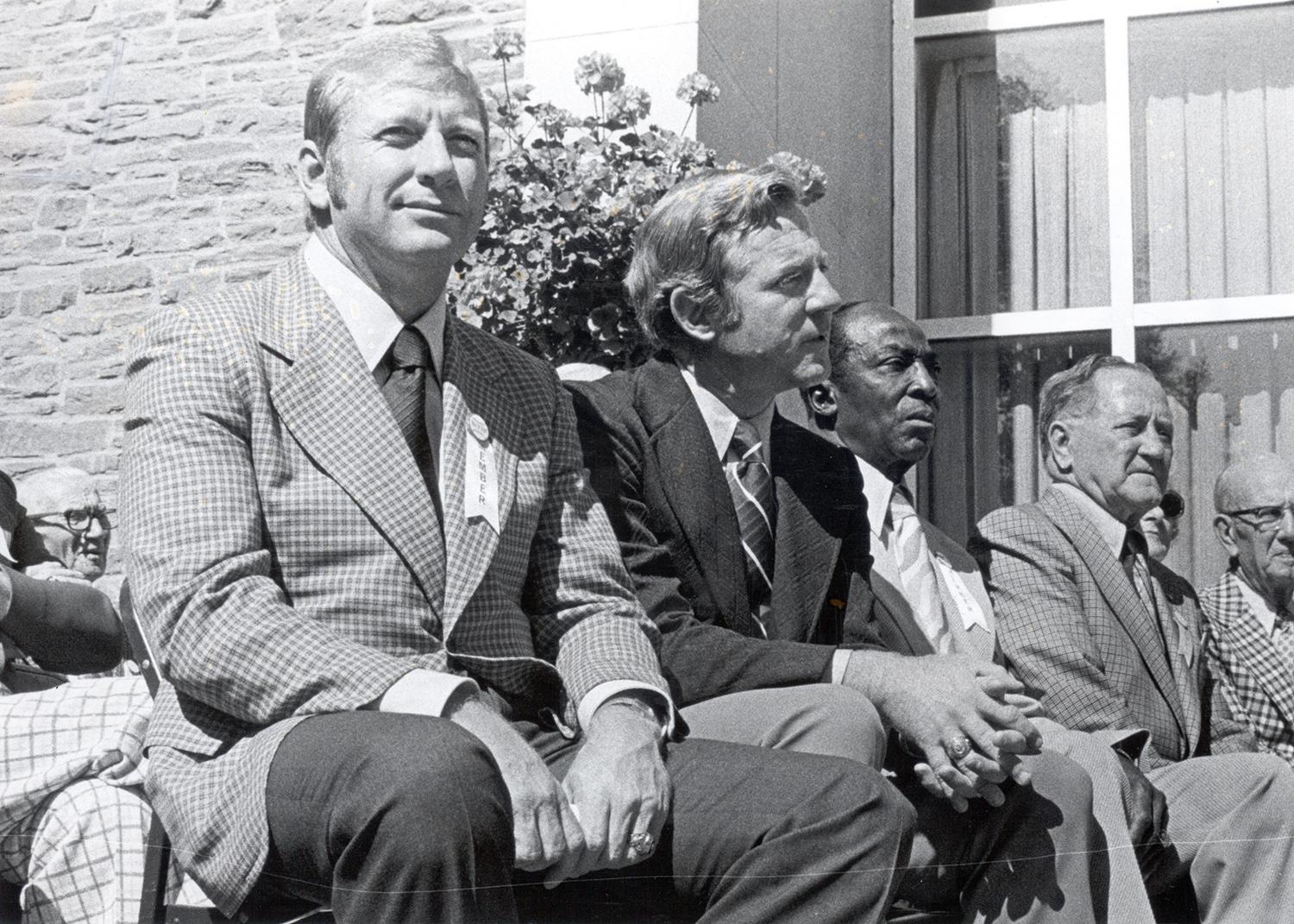 Mickey Mantle announces his retirement from the Yankees | Baseball Hall